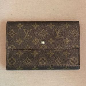 Authentic Louis Vuitton Passport Wallet